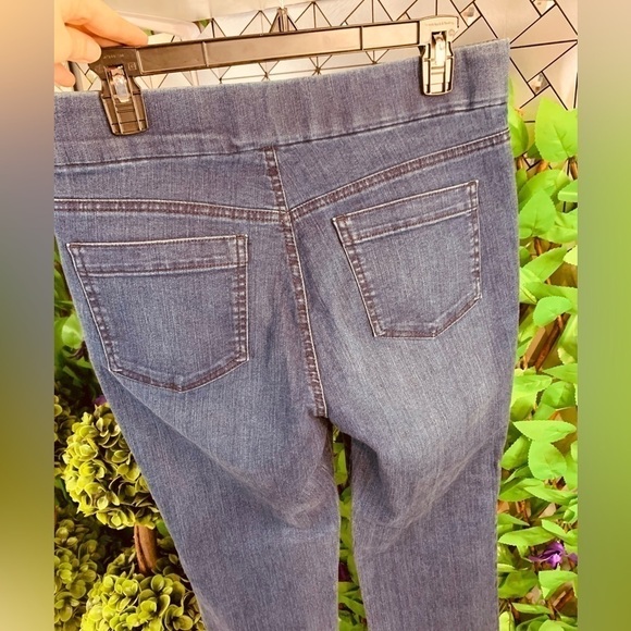 Gloria Vanderbilt All Around Sliming Effect Size 8 Pull On Stretch Blue Jeans - Picture 5 of 12